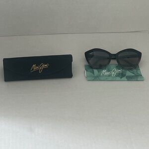 Maui Jim Lotus Polarized Sunglasses With Case and Cleaning Cloth.